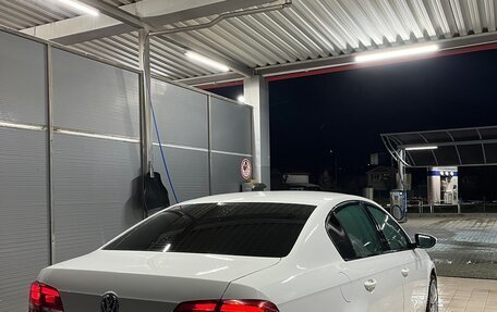 Volkswagen Passat B7, 2012 год, 649 999 рублей, 2 фотография