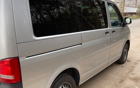 Volkswagen Caravelle T5, 2014 год, 2 300 000 рублей, 9 фотография