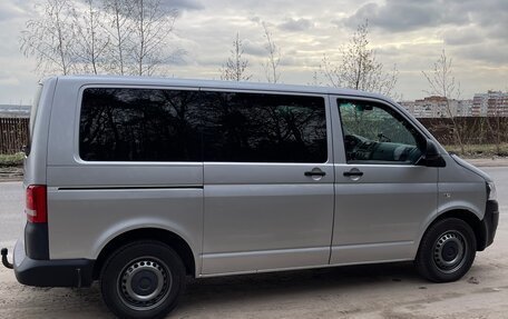 Volkswagen Caravelle T5, 2014 год, 2 300 000 рублей, 6 фотография