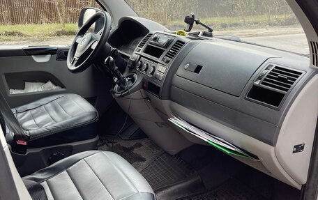 Volkswagen Caravelle T5, 2014 год, 2 300 000 рублей, 12 фотография