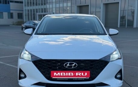 Hyundai Solaris II рестайлинг, 2021 год, 1 450 000 рублей, 2 фотография