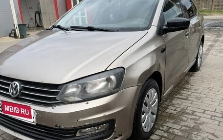 Volkswagen Polo VI (EU Market), 2015 год, 350 000 рублей, 4 фотография