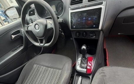 Volkswagen Polo VI (EU Market), 2015 год, 350 000 рублей, 2 фотография