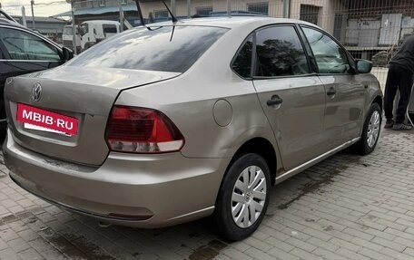 Volkswagen Polo VI (EU Market), 2015 год, 350 000 рублей, 6 фотография