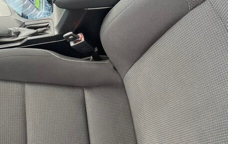 Toyota RAV4, 2016 год, 2 360 000 рублей, 10 фотография