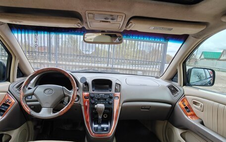 Lexus RX IV рестайлинг, 2000 год, 710 000 рублей, 4 фотография