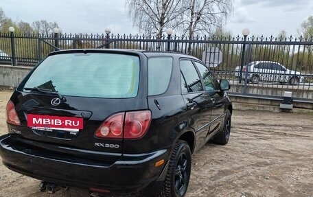 Lexus RX IV рестайлинг, 2000 год, 710 000 рублей, 7 фотография