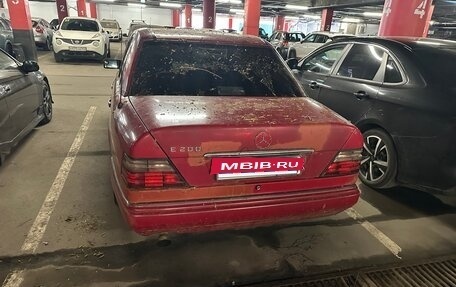 Mercedes-Benz E-Класс, 1994 год, 330 000 рублей, 6 фотография