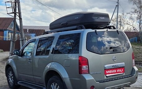 Nissan Pathfinder, 2011 год, 1 750 000 рублей, 2 фотография