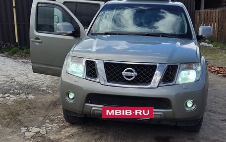 Nissan Pathfinder, 2011 год, 1 750 000 рублей, 22 фотография