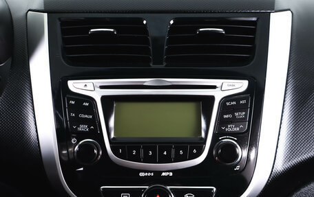 Hyundai Solaris II рестайлинг, 2013 год, 799 000 рублей, 19 фотография