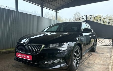Skoda Superb III рестайлинг, 2025 год, 3 220 000 рублей, 1 фотография