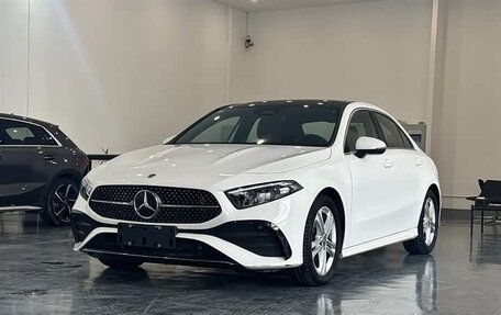 Mercedes-Benz A-Класс, 2023 год, 2 090 000 рублей, 1 фотография
