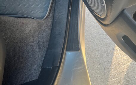 Toyota RAV4, 2003 год, 800 000 рублей, 8 фотография
