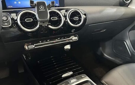 Mercedes-Benz A-Класс, 2023 год, 2 090 000 рублей, 12 фотография