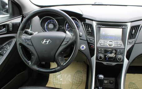 Hyundai Sonata VI, 2012 год, 1 160 000 рублей, 13 фотография