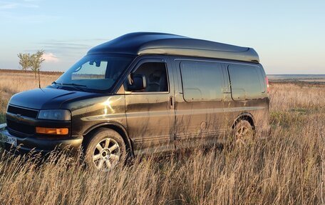 Chevrolet Express II, 2004 год, 1 290 000 рублей, 3 фотография