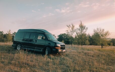 Chevrolet Express II, 2004 год, 1 290 000 рублей, 9 фотография