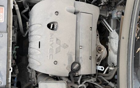 Mitsubishi Outlander III рестайлинг 3, 2020 год, 3 200 000 рублей, 12 фотография