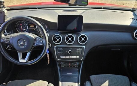 Mercedes-Benz A-Класс, 2016 год, 1 850 000 рублей, 6 фотография