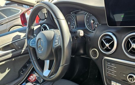 Mercedes-Benz A-Класс, 2016 год, 1 850 000 рублей, 9 фотография