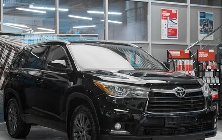 Toyota Highlander III, 2014 год, 2 429 000 рублей, 3 фотография