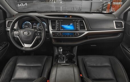 Toyota Highlander III, 2014 год, 2 429 000 рублей, 8 фотография