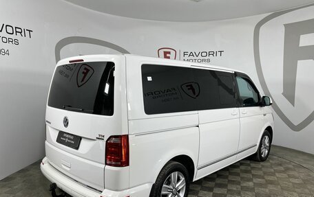 Volkswagen Multivan T6 рестайлинг, 2015 год, 3 399 000 рублей, 6 фотография