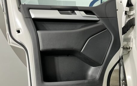 Volkswagen Multivan T6 рестайлинг, 2015 год, 3 399 000 рублей, 8 фотография