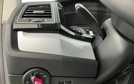 Volkswagen Multivan T6 рестайлинг, 2015 год, 3 399 000 рублей, 9 фотография