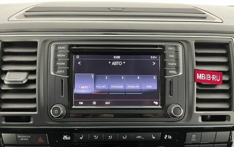 Volkswagen Multivan T6 рестайлинг, 2015 год, 3 399 000 рублей, 12 фотография