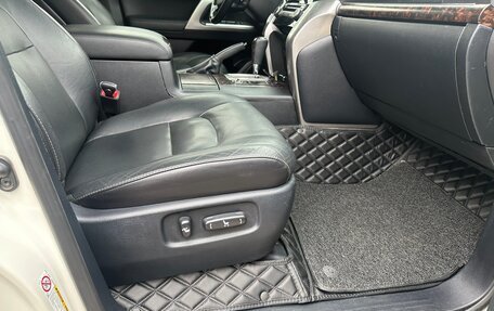 Toyota Land Cruiser 200, 2015 год, 4 420 000 рублей, 13 фотография