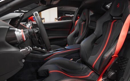 Ferrari 812, 2020 год, 43 500 000 рублей, 12 фотография