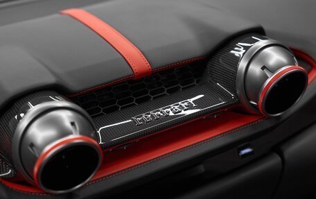 Ferrari 812, 2020 год, 43 500 000 рублей, 17 фотография