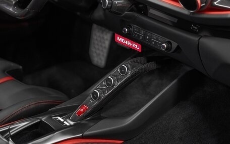 Ferrari 812, 2020 год, 43 500 000 рублей, 19 фотография