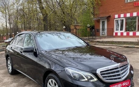 Mercedes-Benz E-Класс, 2015 год, 1 850 000 рублей, 3 фотография