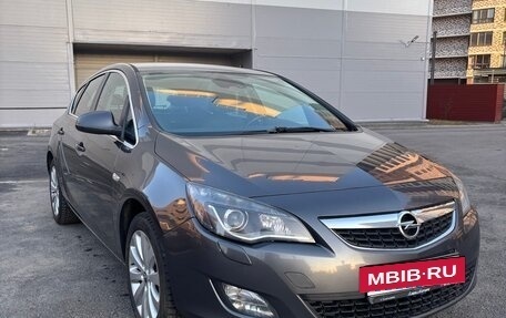 Opel Astra J, 2011 год, 700 000 рублей, 5 фотография