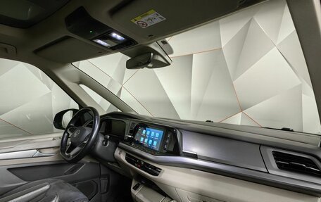 Volkswagen Multivan, 2022 год, 5 850 000 рублей, 11 фотография