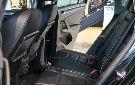 Volkswagen Tiguan II, 2020 год, 2 990 000 рублей, 8 фотография