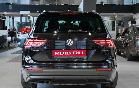 Volkswagen Tiguan II, 2020 год, 2 990 000 рублей, 5 фотография