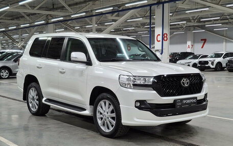 Toyota Land Cruiser 200, 2018 год, 6 200 000 рублей, 7 фотография
