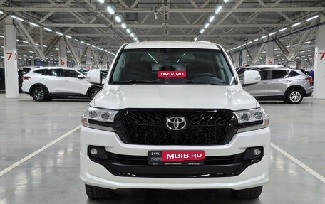 Toyota Land Cruiser 200, 2018 год, 6 200 000 рублей, 6 фотография