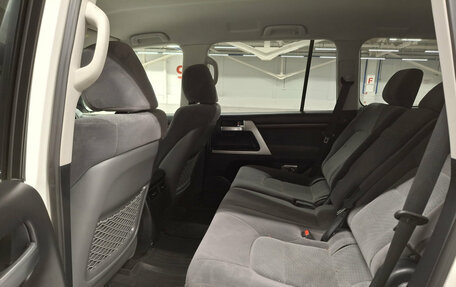 Toyota Land Cruiser 200, 2018 год, 6 200 000 рублей, 16 фотография