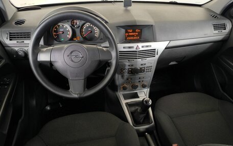 Opel Astra J, 2013 год, 820 000 рублей, 10 фотография