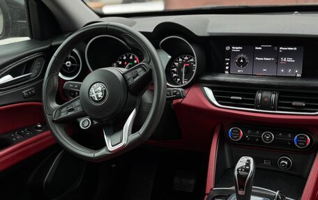 Alfa Romeo Stelvio, 2020 год, 3 500 000 рублей, 7 фотография