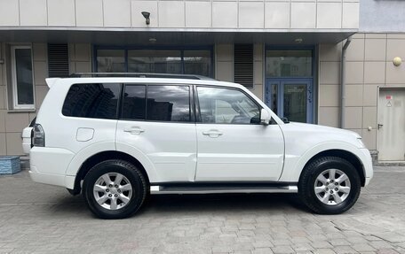 Mitsubishi Pajero IV, 2011 год, 2 080 000 рублей, 3 фотография