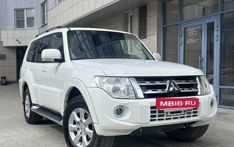 Mitsubishi Pajero IV, 2011 год, 2 080 000 рублей, 2 фотография