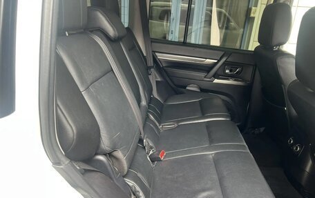 Mitsubishi Pajero IV, 2011 год, 2 080 000 рублей, 7 фотография