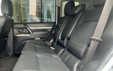 Mitsubishi Pajero IV, 2011 год, 2 080 000 рублей, 10 фотография