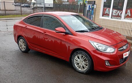 Hyundai Solaris II рестайлинг, 2011 год, 680 000 рублей, 1 фотография
